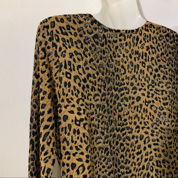 The most gorgeous leopard top ever! Small - Picture 5 of 6
